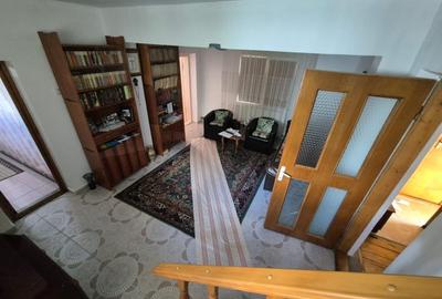 Buzau Casa langa liceul Hasdeu, langa pe str. Plevnei - 11