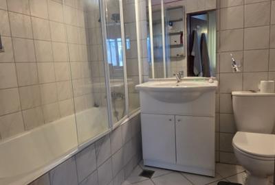 Apartament cu 3 camere semidecomandat, mobilat în P-ța Victoriei - 8