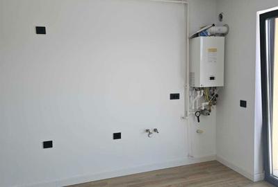 Apartament cu 4 camere decomandat în Central - 2