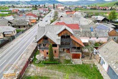 Casă individuală cu 12 camere cu Canalizare în Exterior Est - 14