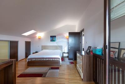 Casă cu 7 camere cu Teren 1617 Mp în Central - 6