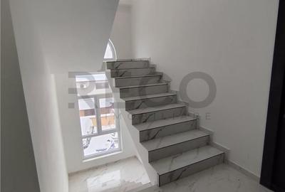 Casă cu 4 camere cu Teren 1097 Mp în Central - 8