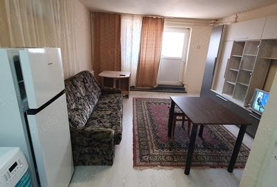 Inchiriez garsoniera - 2