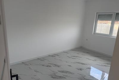 Casă individuală cu 3 camere cu Canalizare în Sântandrei - 9