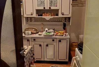 Apartament cu 3 camere semidecomandat în Deveselu - 8