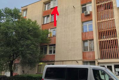 Garsonieră semidecomandată în Tractorul - 4