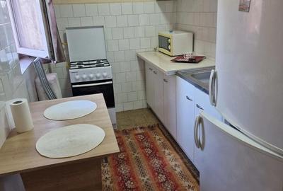 Garsonieră decomandată în Central - 2