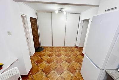 Închiriez apartament 2 camere în Zalău, Brădet (Str. Pictor Ioan Sima), etaj 1, - 3