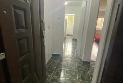 Garsonieră decomandată în Tineretului