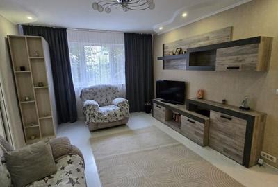 Apartament cu 3 camere semidecomandat în Exterior Vest - 1