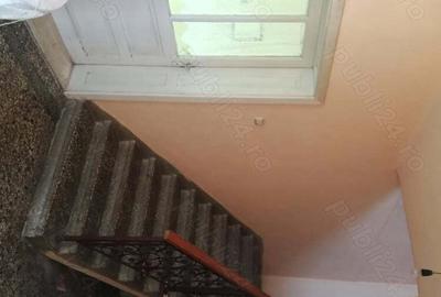 Casa si gradina de vanzare - 1