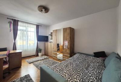 Casă individuală cu 4 camere cu Canalizare în Central - 9