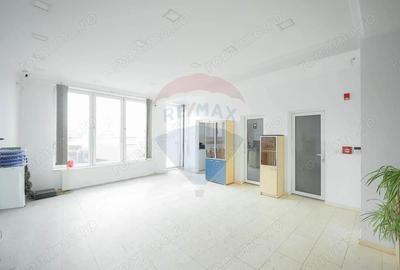 Cladire multifunc?ionala de vanzare spa?iu comercial + 2 apartamente - 4