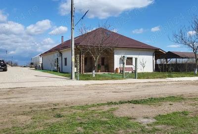 Spațiu comercial, de 500 mp, în Desa - 5
