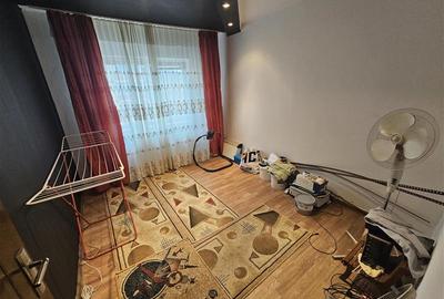Apartament cu 3 camere decomandat, mobilat în Micro IV - 4