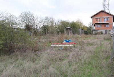 Teren de 1000 mp, în E3 - 1