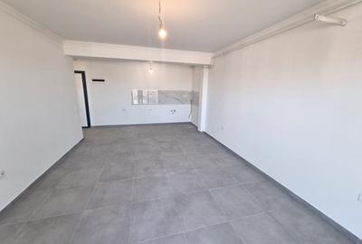 Apartament cu 3 camere decomandat în Energia - 2
