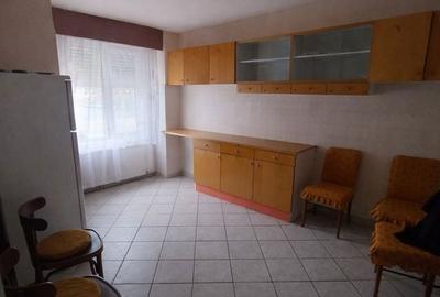 Apartament cu 4 camere în Rogerius