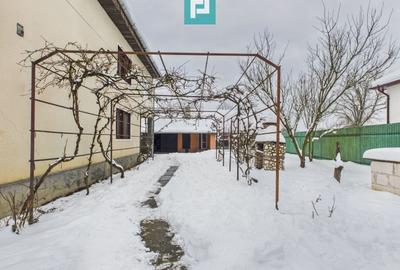 Casă cu etaj Căpâlnaș - 1