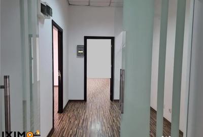 Spațiu comercial, de 80 mp, în Central - 5