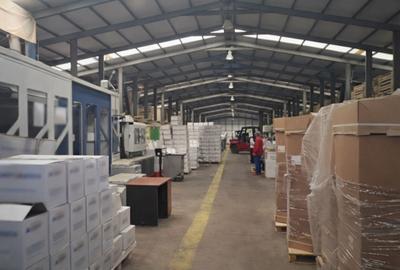 Spațiu industrial, de 3,723 mp, în Central - 2