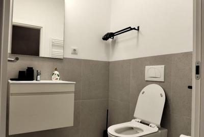 Apartament cu 2 camere decomandat în Baza 3 - 4