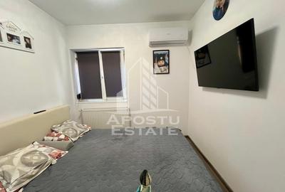 Doua apartamente la curte comuna,zona Traian - 12