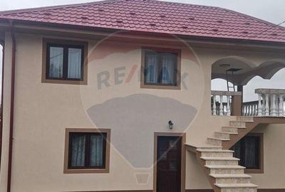 Casa cu 6 camere de vanzare in zona de munte - 9