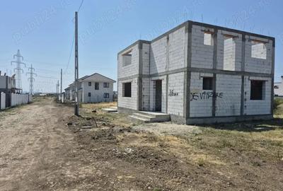 Aten?ie ! Casa la ro?u ! - 1