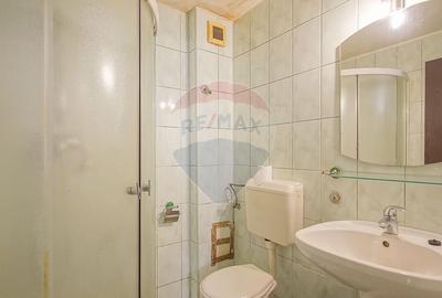 Casă individuală cu 12 camere cu Canalizare în Astra - 12