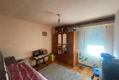 Tudor - Vanzare apartament 2 camere - Str. Infratirii - 2