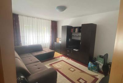 Apartament cu 2 camere decomandat în Rovine - 1