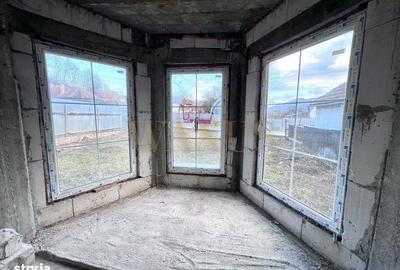 Casă cu 6 camere cu Teren 600 Mp în Central