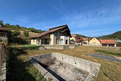 Casă cu 4 camere în Galați - 2
