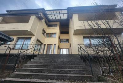 Casă cu Teren 750 Mp în Central - 4