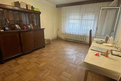 Apartament cu 4 camere decomandat în Nicolina - 1