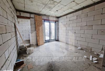 Casă cu 3 camere cu Teren 2712 Mp în Periferie - 2