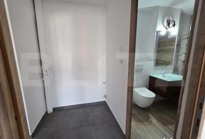 Apartament cu 3 camere decomandat în Micro 16