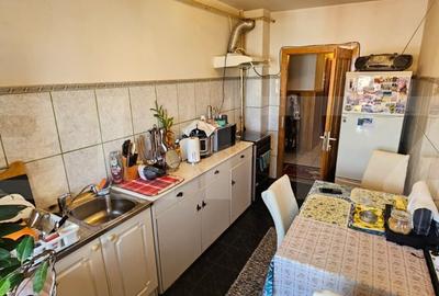Apartament cu 3 camere, 2 bai si 2 balcoane spatioase - zona centrala, DEVA - 5