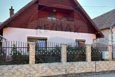 Casa in zona Mosnei pe strada Morii de Scoarta