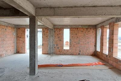 Casă individuală cu 4 camere cu Canalizare în Dragomirești-Vale - 1