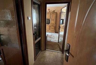 Apartament cu 4 camere semidecomandat în Motru - 8