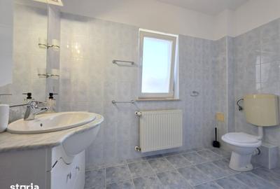 Casă cu 3 camere cu Teren 200 Mp în Central - 2