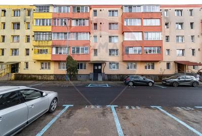 Apartament cu 2 camere decomandat, mobilat în Tractorul - 19