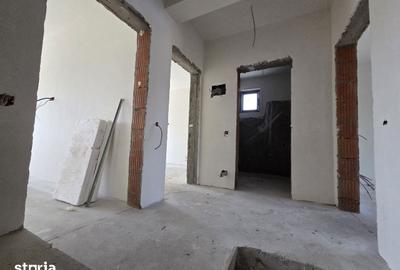 Casă cu 6 camere cu Teren 250 Mp în Central - 18