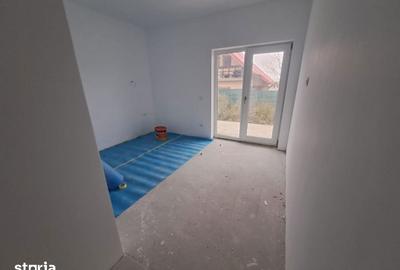 Apartament cu 3 camere în Ciurea