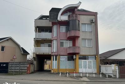 Spațiu comercial, de 50 mp, în Central - 6