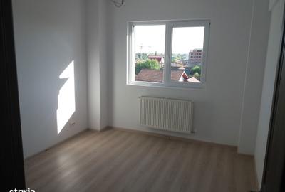 Apartament cu 2 camere decomandat în Apărătorii Patriei - 6