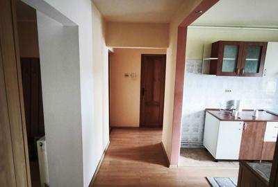 Apartament cu 3 camere decomandat în Central - 1