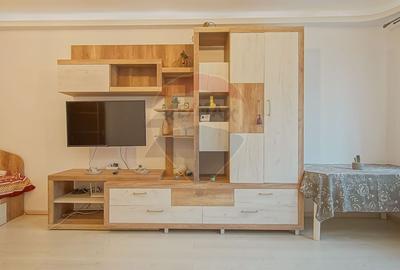 Apartament cu 1 camere decomandat în Tractorul - 3